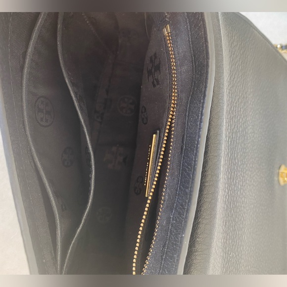 SOLD - Tory Burch crossbody bag - Picture 7 of 15